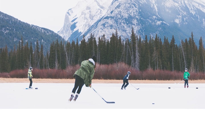 137+ Hockey Instagram Captions & Quotes of Ice & Field Hockey Photos